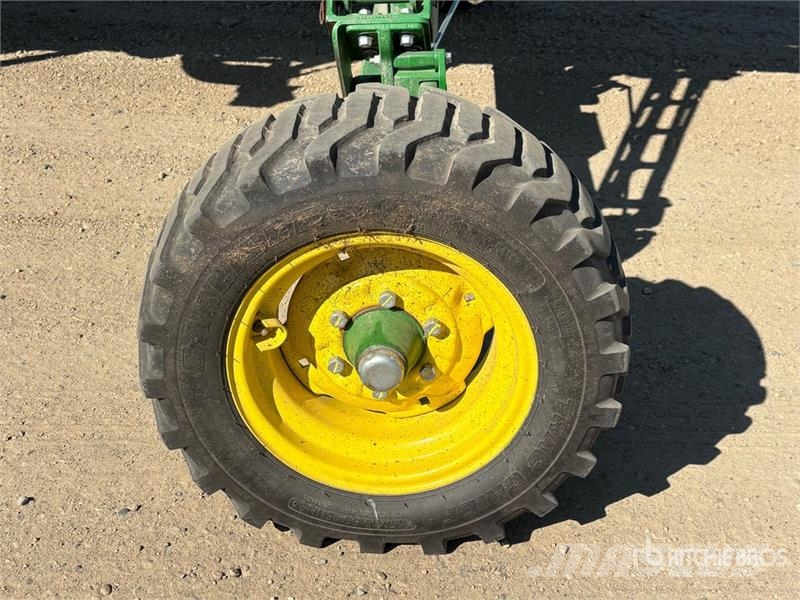 John Deere HD45R 45 ft Hinged Draper Combine Header Kombajnove hlavice