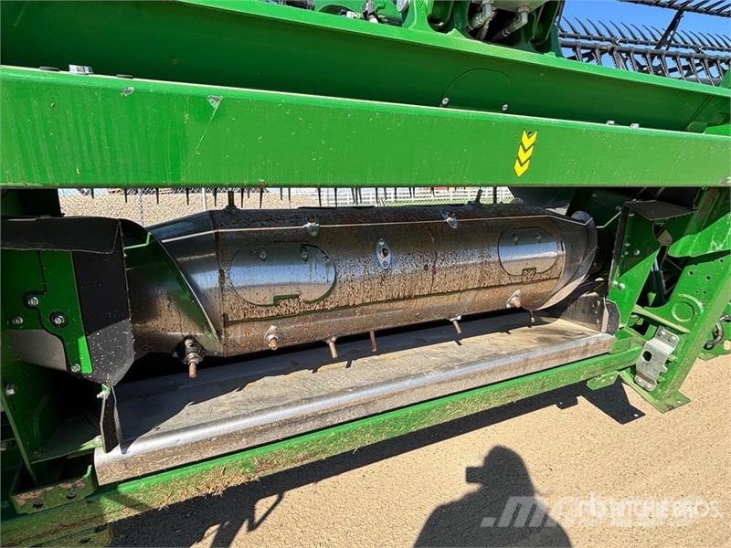 John Deere HD45R 45 ft Hinged Draper Combine Header Kombajnove hlavice