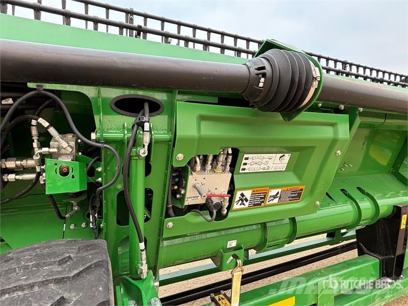 John Deere HD50F 50 ft Hinged Draper Combine Header Skjærebord til skurtresker