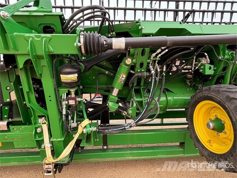 John Deere HD50F 50 ft Hinged Draper Combine Header Skjærebord til skurtresker