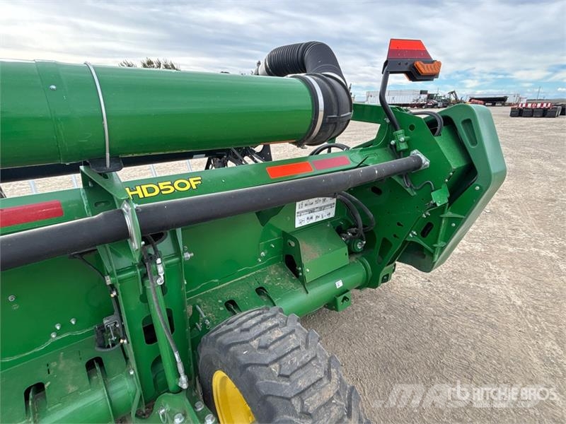 John Deere HD50F 50 ft Hinged Flex Draper Combine Header コンバイン・ハーベスター・ヘッド