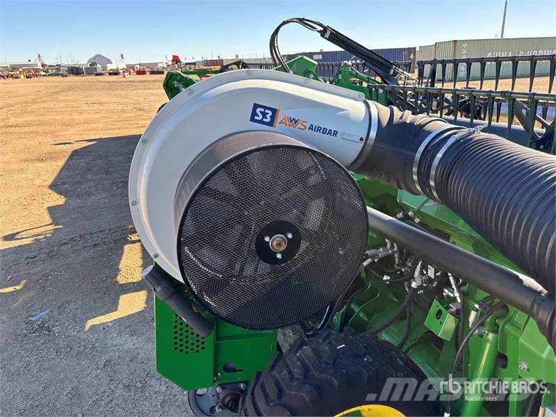 John Deere HD50F 50 ft Hinged Draper Combine Header Kombájn adapterek