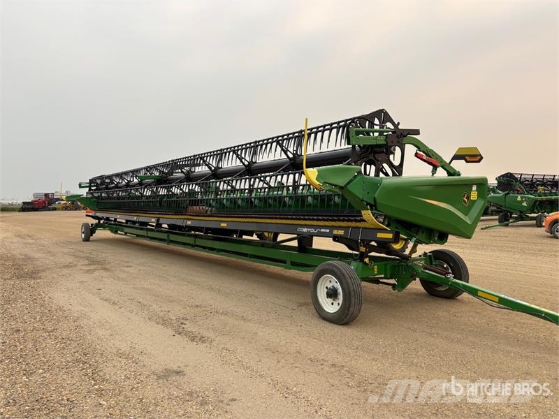 John Deere HD50F 50 ft Hinged Draper Combine Header Skjærebord til skurtresker