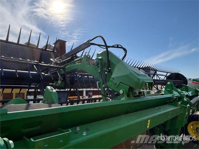 John Deere HD50F 50 ft Flex Draper Combine Header رؤوس الحصادات الدراسات