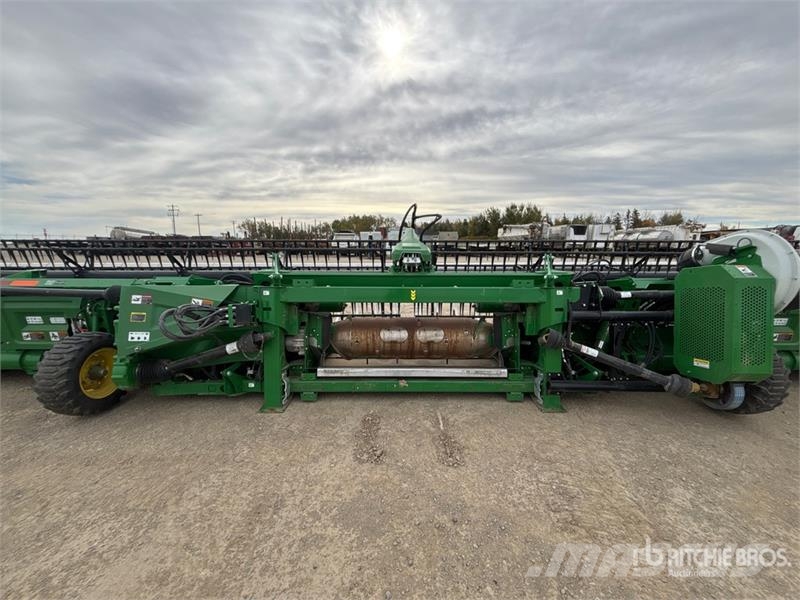 John Deere HD50F 50 ft Hinged Flex Draper Combine Header コンバイン・ハーベスター・ヘッド