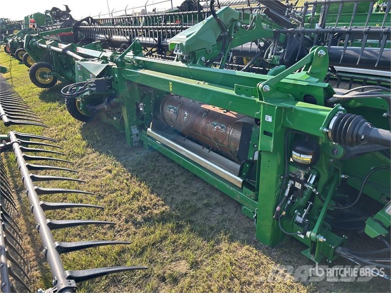 John Deere HD50F 50 ft Hinged Draper Combine Header Cabeçotes de colheitadeira