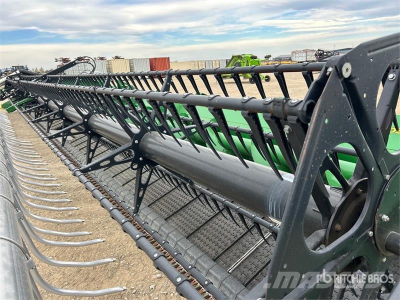 John Deere HD50F 50 ft Hinged Flex Draper Combine Header コンバイン・ハーベスター・ヘッド