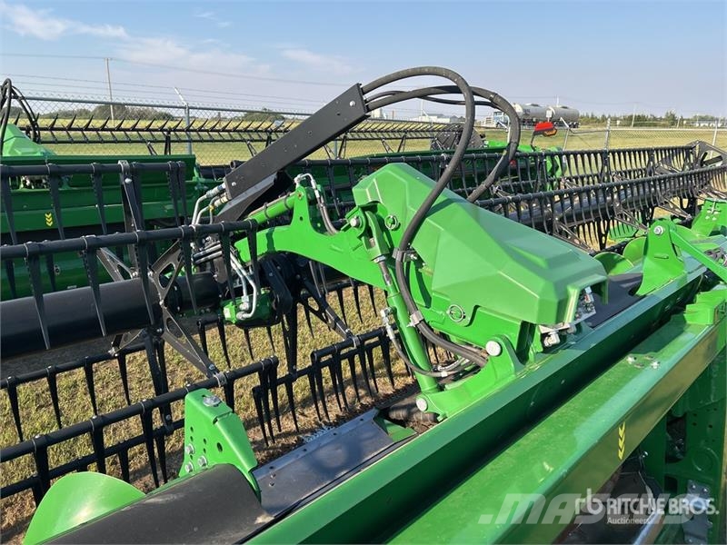 John Deere HD50F 50 ft Hinged Draper Combine Header Cabeçotes de colheitadeira