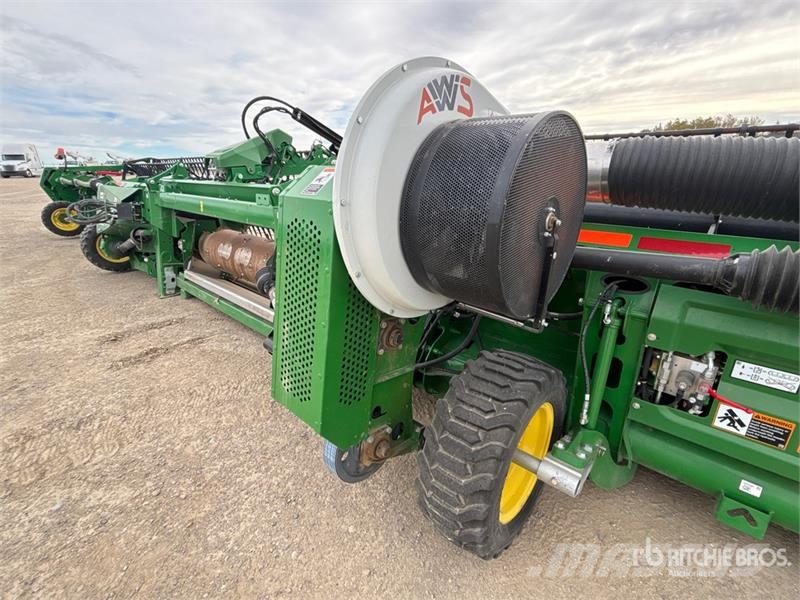 John Deere HD50F 50 ft Hinged Flex Draper Combine Header コンバイン・ハーベスター・ヘッド