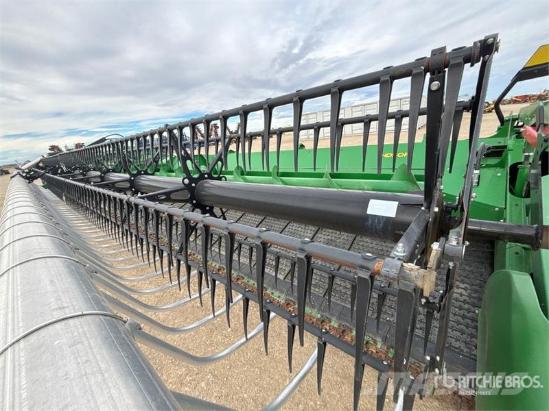 John Deere HD50F 50 ft Hinged Flex Draper Combine Header コンバイン・ハーベスター・ヘッド