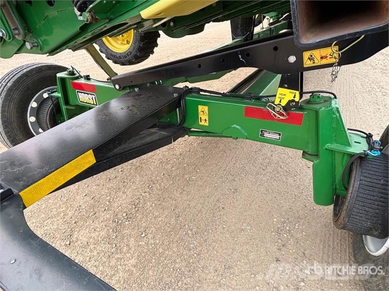 John Deere HD50F 50 ft Hinged Draper Combine Header Skjærebord til skurtresker