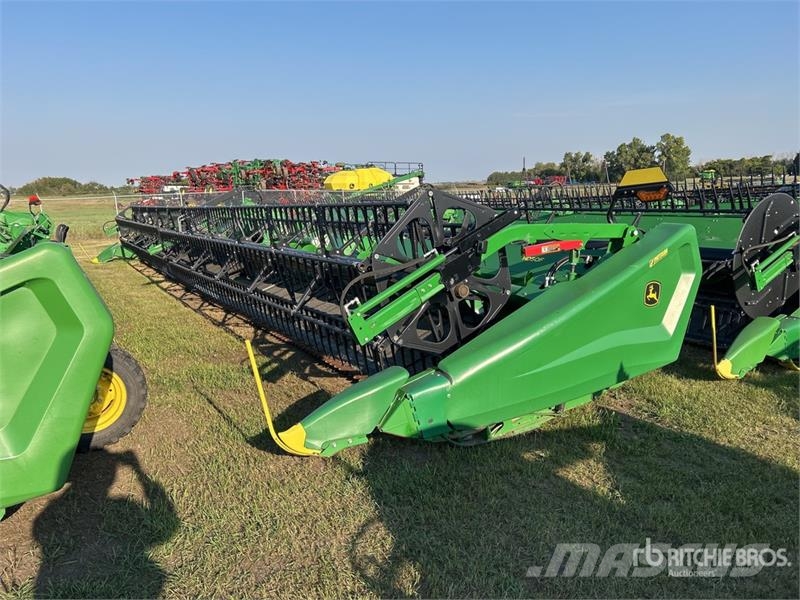John Deere HD50F 50 ft Hinged Draper Combine Header Cabeçotes de colheitadeira