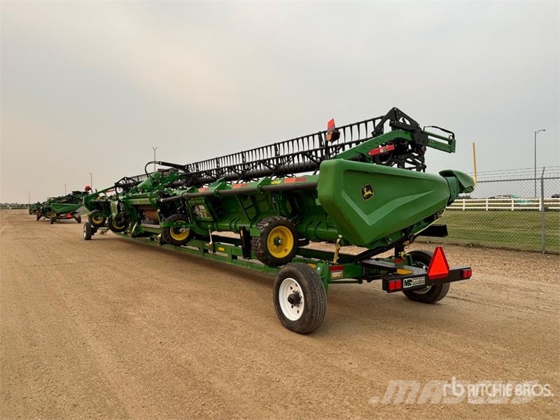 John Deere HD50F 50 ft Hinged Draper Combine Header Skjærebord til skurtresker