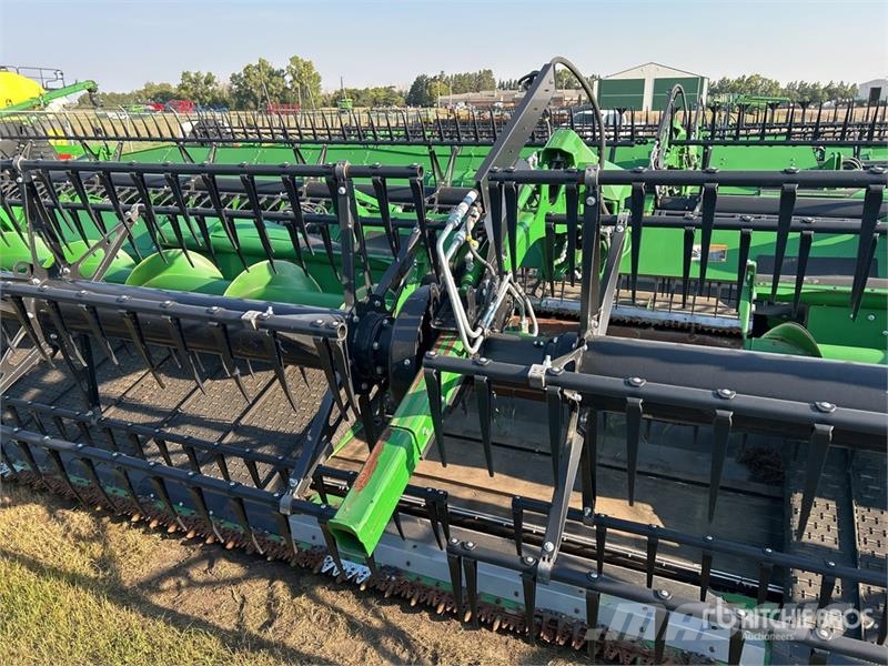 John Deere HD50F 50 ft Hinged Draper Combine Header Cabeçotes de colheitadeira