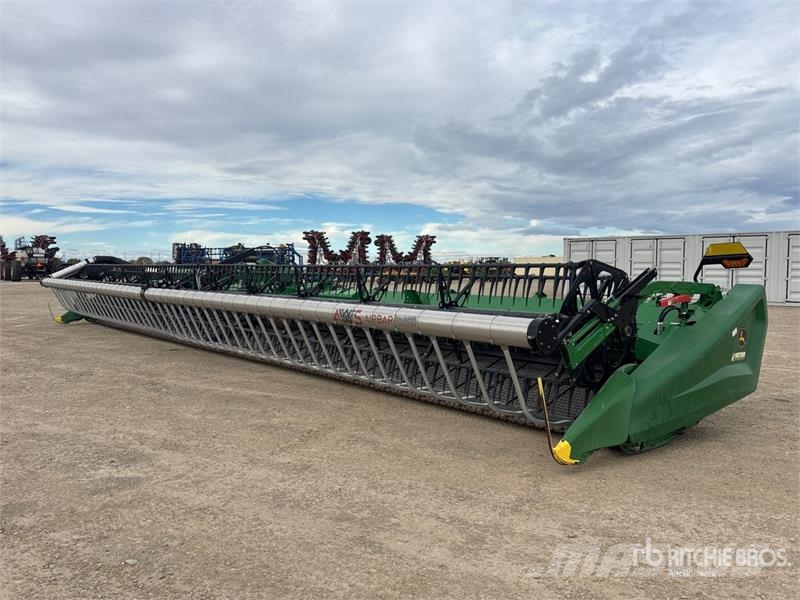John Deere HD50F 50 ft Hinged Flex Draper Combine Header コンバイン・ハーベスター・ヘッド