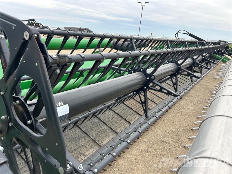 John Deere HD50F 50 ft Hinged Flex Draper Combine Header コンバイン・ハーベスター・ヘッド