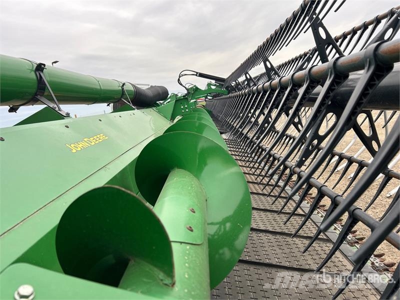 John Deere HD50F 50 ft Hinged Flex Draper Combine Header コンバイン・ハーベスター・ヘッド