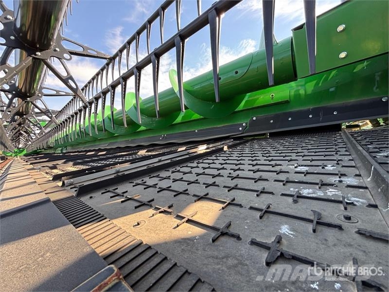 John Deere HD50R 50 ft Hinged Draper Combine Header رؤوس الحصادات الدراسات