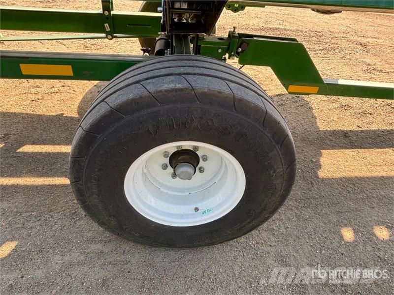 John Deere HD50R 50 ft Hinged Draper Combine Header رؤوس الحصادات الدراسات