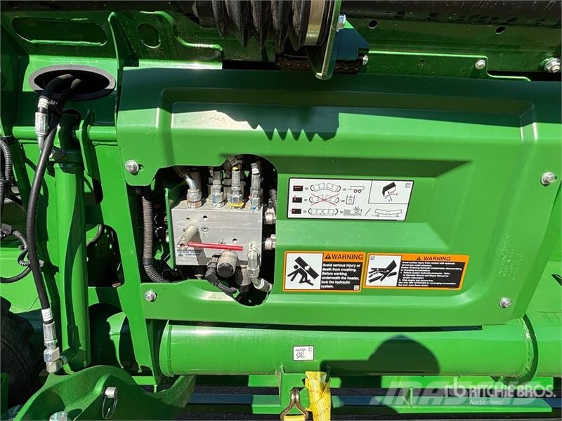 John Deere HD50R 50 ft Hinged Draper Combine Header Erntevorsätze