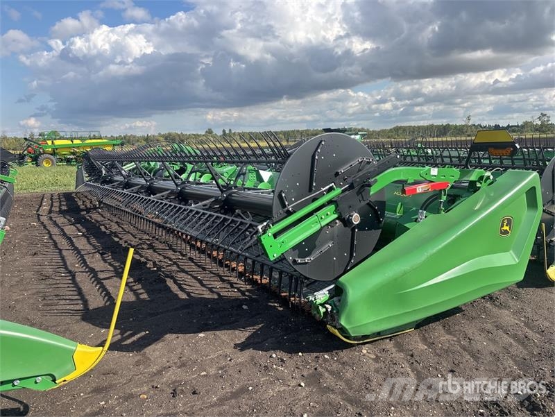 John Deere HD50R 50 ft Hinged Draper Combine Header Cabeçotes de colheitadeira