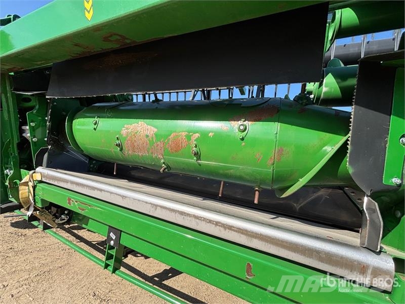 John Deere HD50R 50 ft Hinged Draper Combine Header رؤوس الحصادات الدراسات