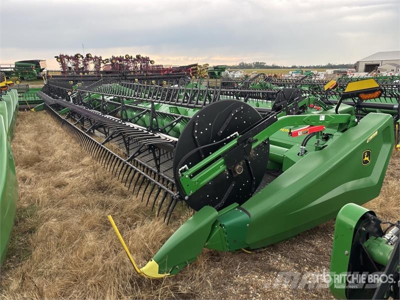 John Deere HD50R 50 ft Hinged Draper Combine Header Cabeçotes de colheitadeira