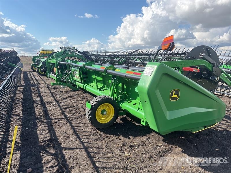 John Deere HD50R 50 ft Hinged Draper Combine Header Cabeçotes de colheitadeira