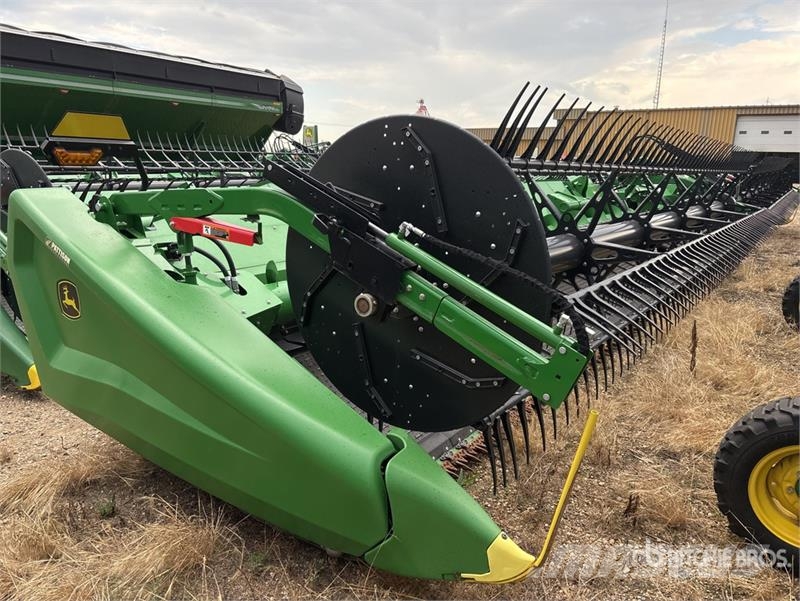 John Deere HD50R 50 ft Hinged Draper Combine Header 콤바인 헤드