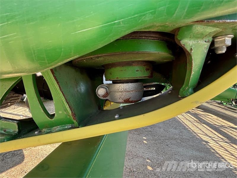 John Deere HD50R 50 ft Hinged Draper Combine Header رؤوس الحصادات الدراسات