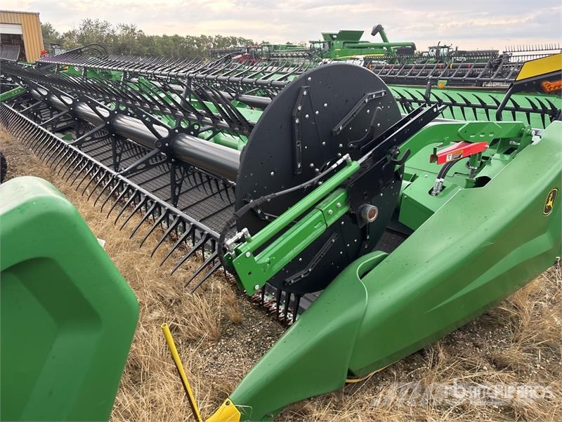 John Deere HD50R 50 ft Hinged Draper Combine Header Cabezales de cosechadoras combinadas