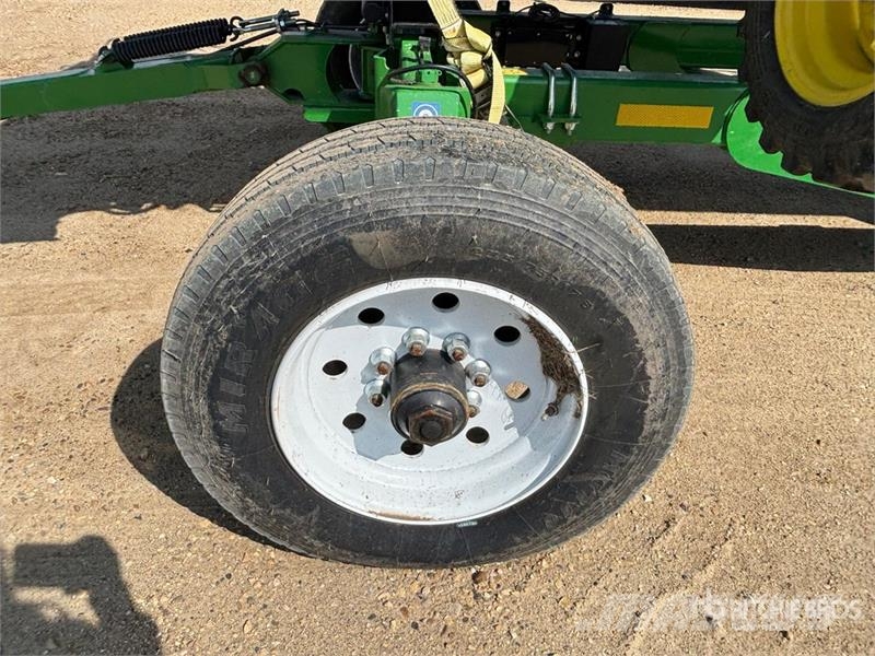 John Deere HD50R 50 ft Flex Draper Combine Header رؤوس الحصادات الدراسات