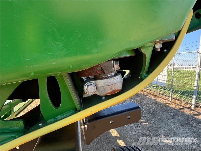 John Deere HD50R 50 ft Hinged Draper Combine Header Erntevorsätze