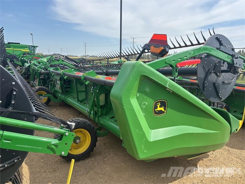 John Deere HD50R 50 ft Hinged Draper Combine Header Leikkuupöydät