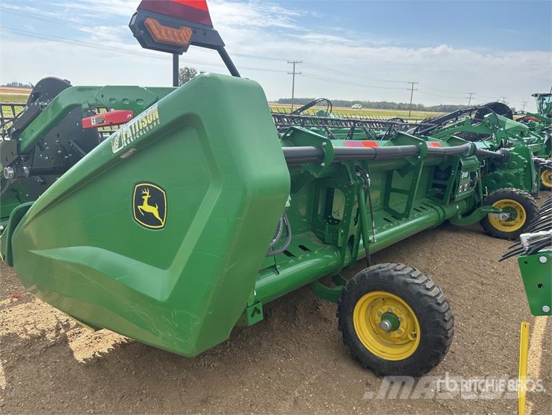 John Deere HD50R 50 ft Hinged Draper Combine Header Leikkuupöydät