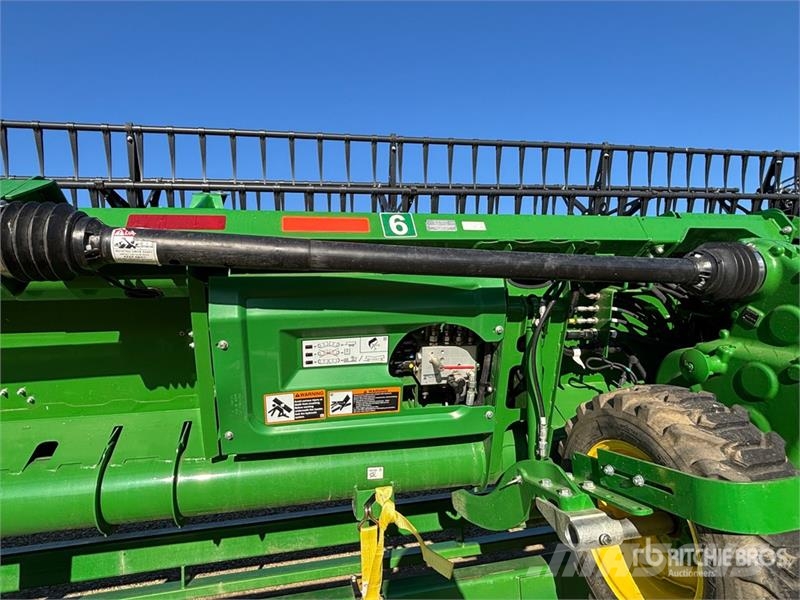 John Deere HD50R 50 ft Hinged Draper Combine Header Erntevorsätze