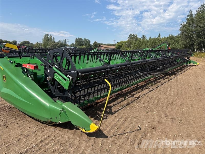 John Deere HD50R 50 ft Hinged Draper Combine Header Cabeçotes de colheitadeira