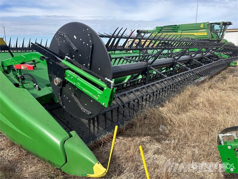 John Deere HD50R 50 ft Hinged Draper Combine Header Cabeçotes de colheitadeira