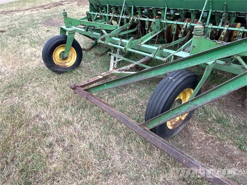 John Deere Hoe Drill Sejačice
