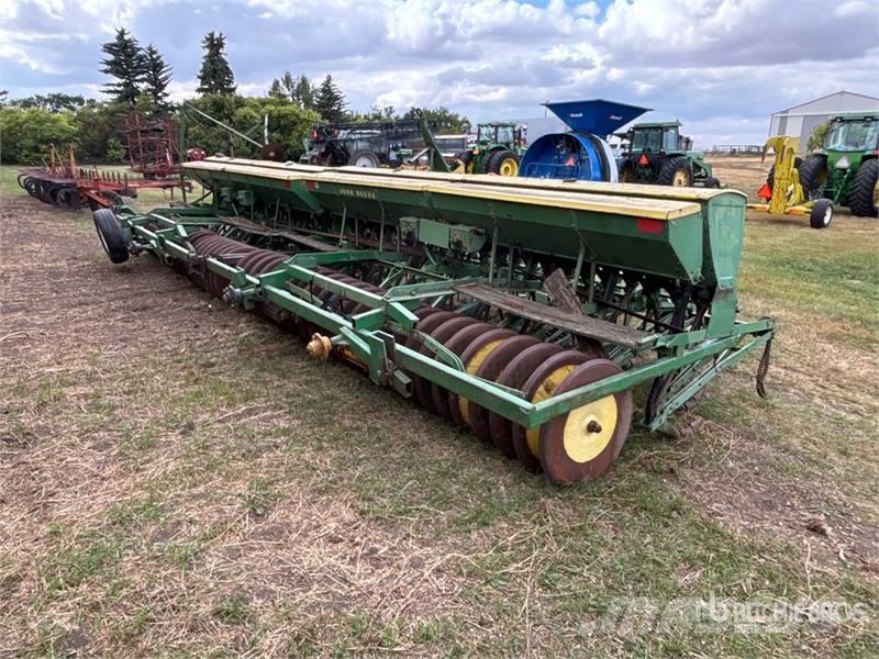 John Deere Hoe Drill Sejačice