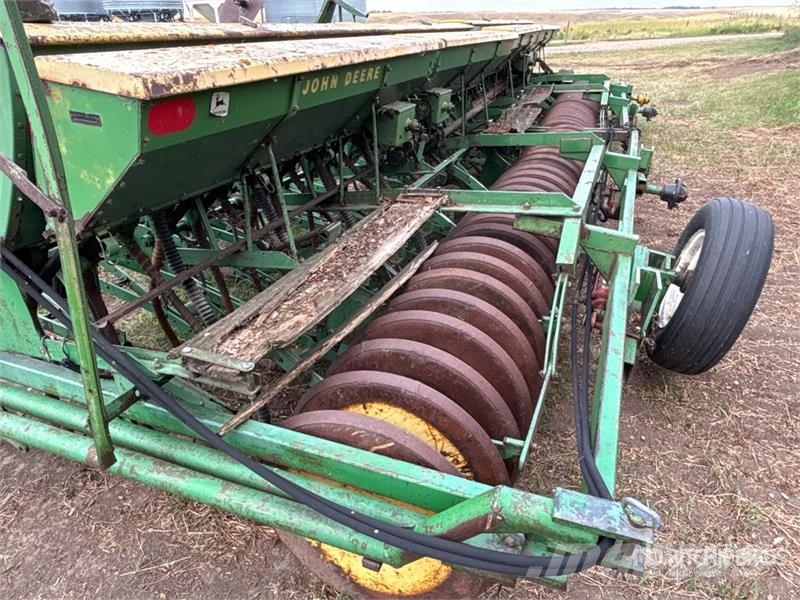 John Deere Hoe Drill Sejačice