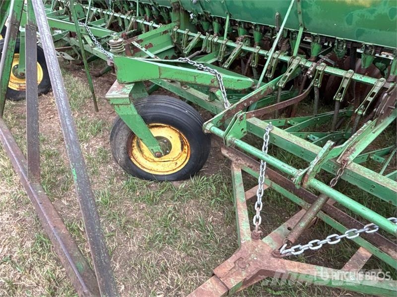 John Deere Hoe Drill Sejačice