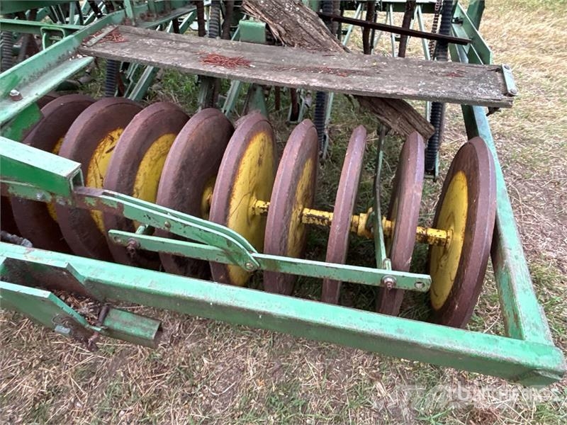 John Deere Hoe Drill Sejačice