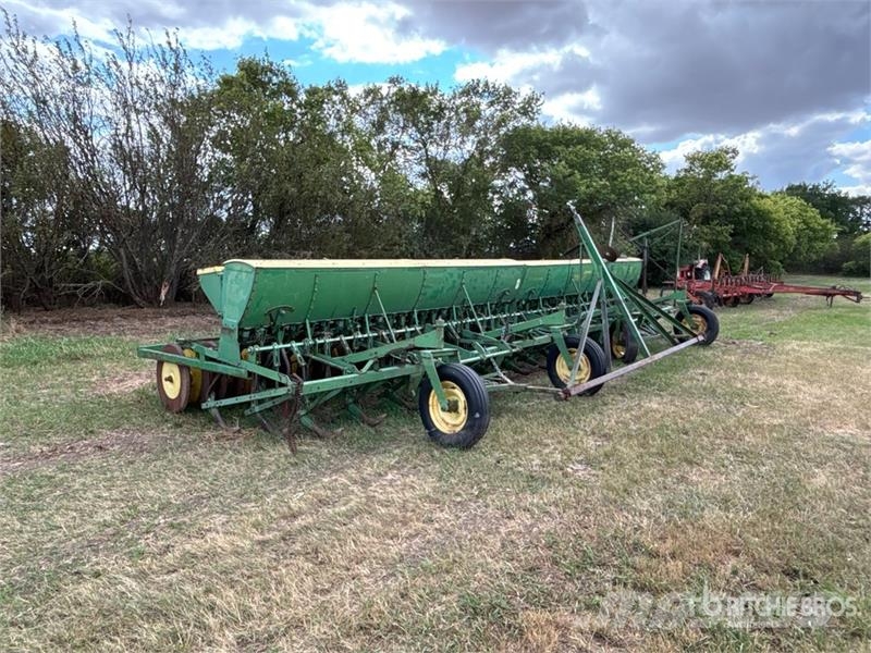 John Deere Hoe Drill Sejačice