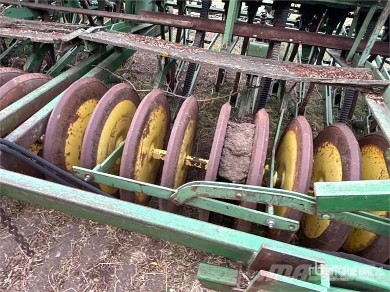 John Deere Hoe Drill Sejačice