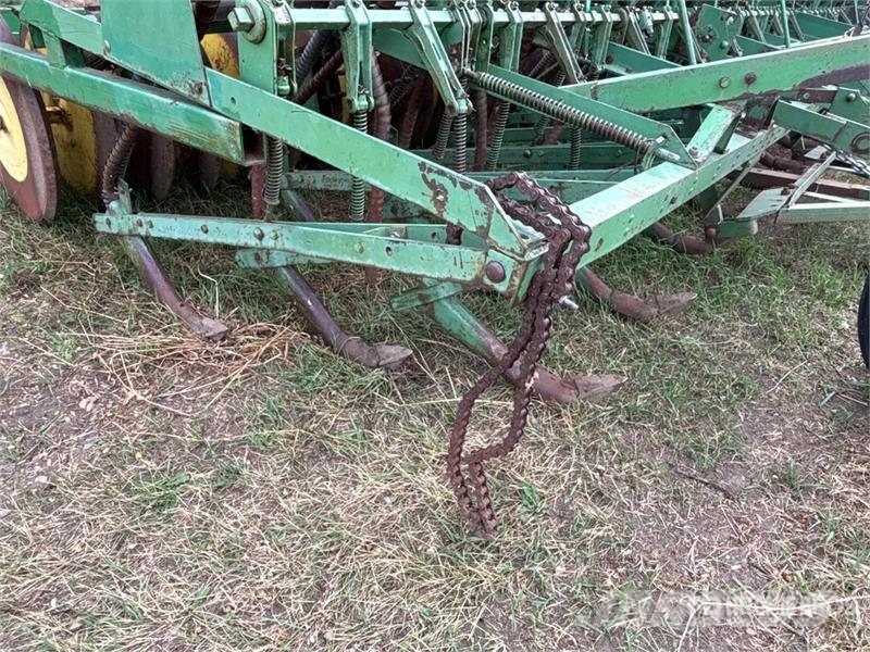 John Deere Hoe Drill Sejačice