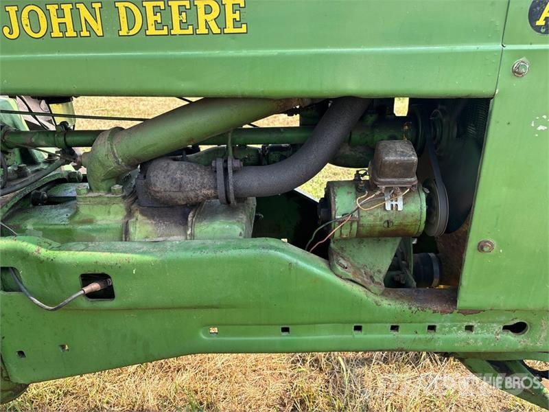 John Deere Model A 拖拉机/农用车