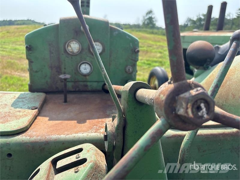 John Deere Model A 拖拉机/农用车