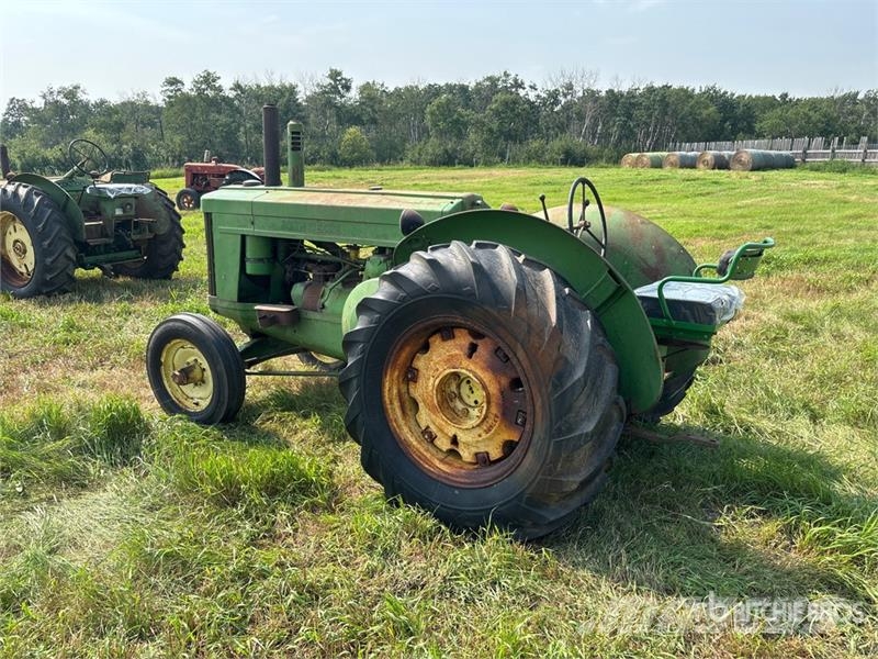 John Deere Model A 拖拉机/农用车