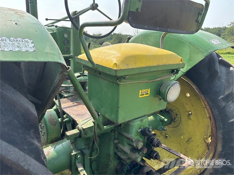 John Deere Model A 拖拉机/农用车
